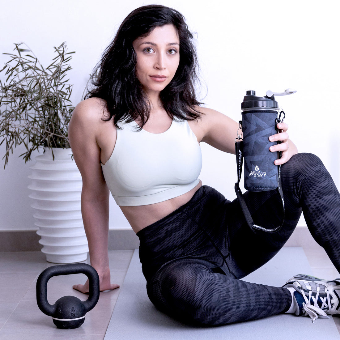 Navivva Splendid protein shaker bottles